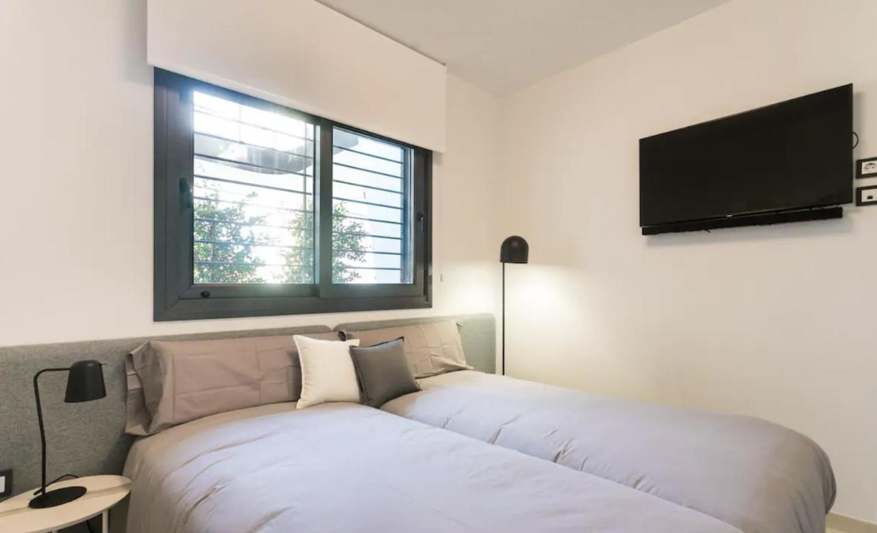 Luxury Apartment With Private Hot Tub By Poniente Beach Benidorm Extérieur photo